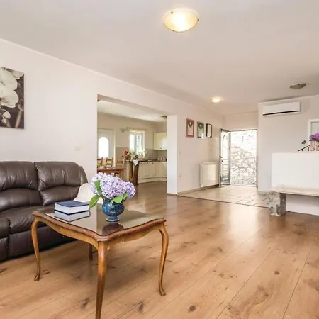 Villa Sirotnjak Lovran