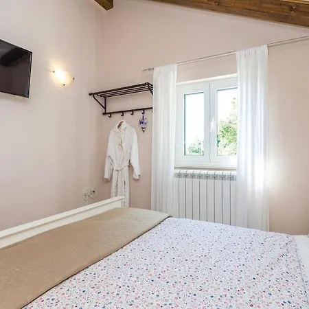 Sirotnjak Villa *