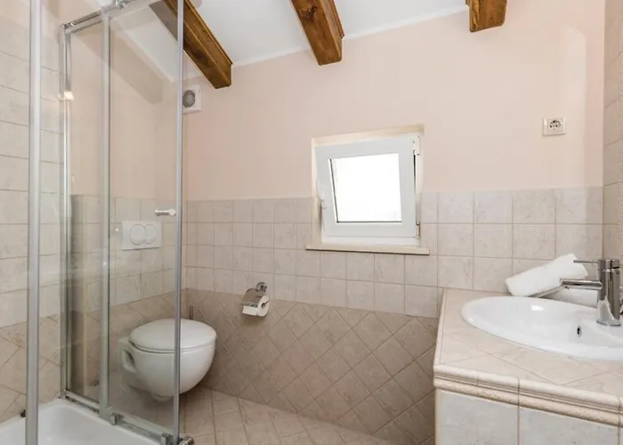 Sirotnjak Villa Lovran