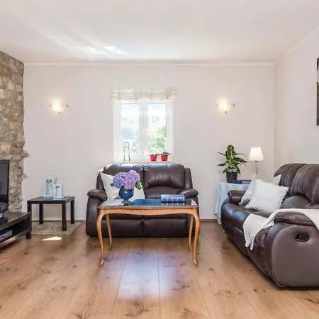 Sirotnjak Villa Laurana